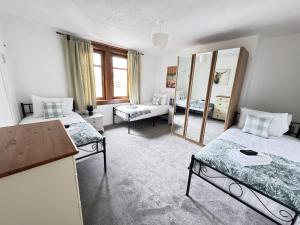 Sea Road Retreat - Great for contractors