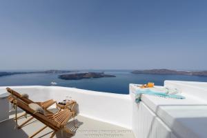 Cocoon Suites Santorini Greece