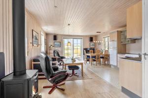 LL205-Humble-Piledybet-52-B