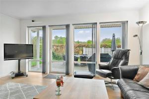 LL235-Tranekaer-Kronens-Have-13