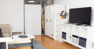 White Door Zagreb self check-in apartment with free public parking