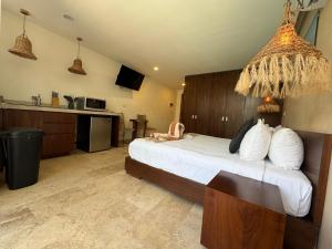 Kuxa The Waves Tulum