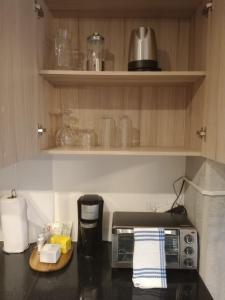 Romantic studio with parking and AC zone 10