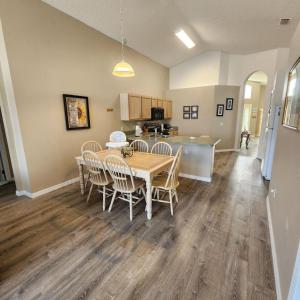 Lake Berkley Home #213517