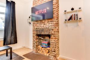 Charming Coastal Retreat in BN2