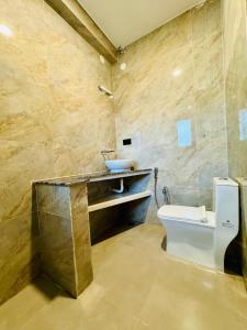 Zyra Stays Hitech City