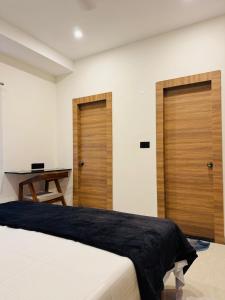 Zyra Stays Hitech City