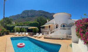 Unique villa piscine vue mer et montgo impasse privée