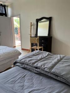 Chambre dhôtes dans luxueuse villa avec piscine