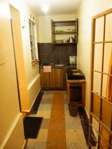 Affordable Lavington studio