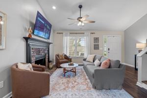 Relaxing 3-Bedroom Home Close to City Center