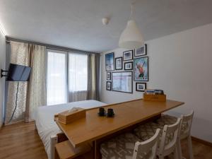 Mountain Studio 109A