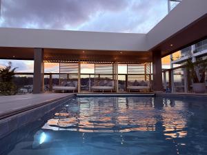 Le Parc Hotel, Beyond Stars