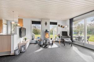 C11097-Hemmet-Horsfold-58