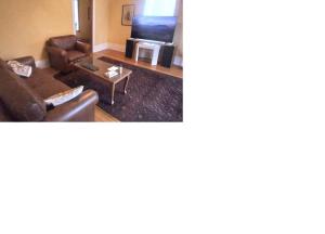 Century House on Quarter acre lot