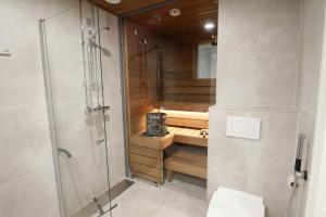 Central Apartment for 3 with Sauna in Downtown