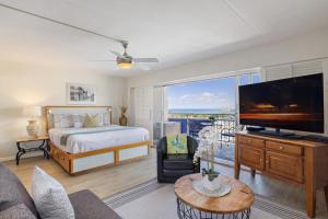 1341- Ilikai Collection 7- Gorgeous Sunset and Beachfront Condo
