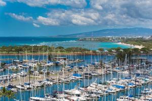 1341- Ilikai Collection 7- Gorgeous Sunset and Beachfront Condo