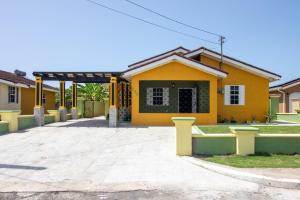 Cozy Cove Villa in Drax Hall