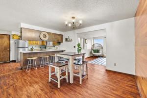 Additional Living Room Just Minutes From Highway