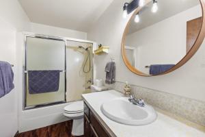 Additional Living Room Just Minutes From Highway