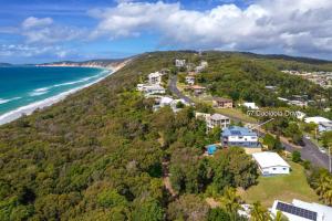 Rainbow Beach House - Rainbow Beach. Pool. Wifi. Views.