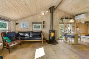 C11688-Hemmet-Horsfold-182