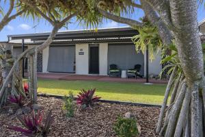 Pandanus Retreat