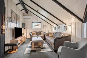 C11181-Hemmet-Tues-Drowt-13