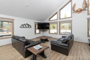 The Antler Ridge Cabin
