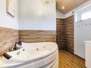 6 person holiday home in Væggerløse-By Traum