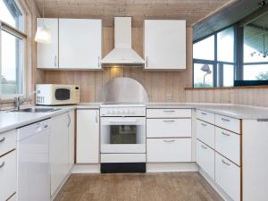 6 person holiday home in Harboøre-By Traum