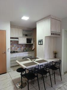 Maravilhoso Apto de 2 Quartos - Lagoa Quente 307 D