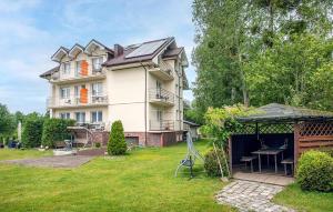 Amazing Apartment In Jastrzebia Gora With Sauna