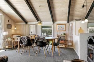 C11009-Hemmet-Tues-Drowt-40