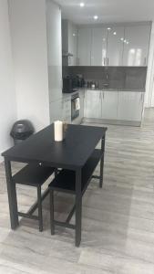 Modern Studio Near Heathrow, Tube and Hounslow High Street