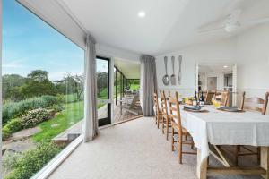 Coast n Country - Bay Views Pool Games