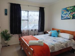 Three Doors Whole 3bdr Home Central Motueka