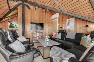 C11641-Hemmet-Tues-Drowt-22