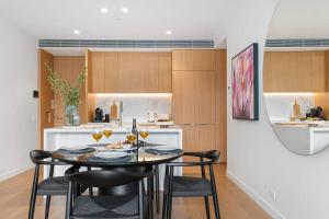 Waterside Luxe - Marina Terrace