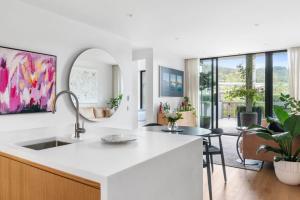 Waterside Luxe - Marina Terrace