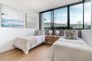 Waterside Luxe - Marina Terrace