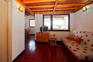 Apartments with parking space Punat, Krk - 24847