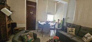 SCR- Urca- PARA 6 PESSOAS Em Frente a Mureta