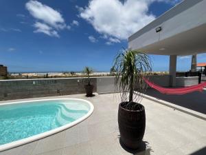 Linda Casa with pool 5 minutes from the airport