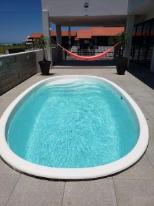 Linda Casa with pool 5 minutes from the airport