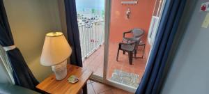 Great Family Condo with EZ Beach Access & SpaceX view Gulfview II #604