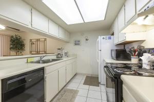 Padre Oasis #302 home