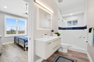 VitaminSea Villa w Golf Cart