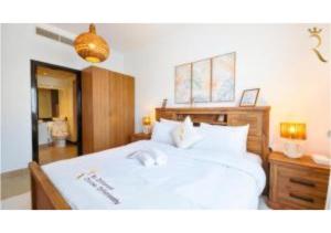 Reef Edge 1BR - Elegant Coastal Getaway